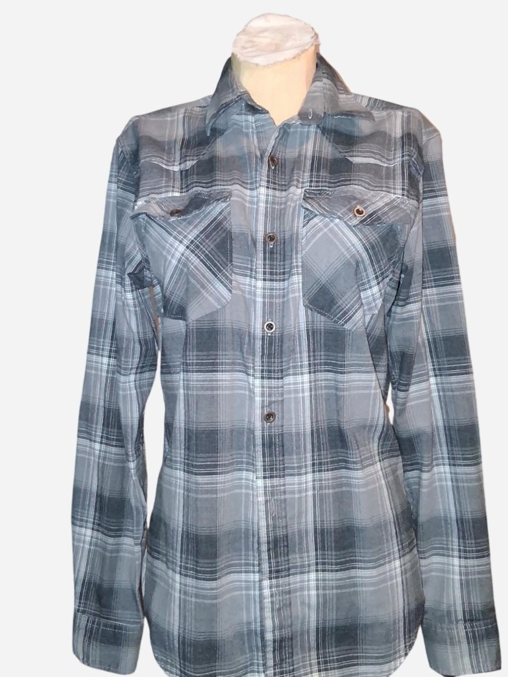 Wrangler Blue and Gray Plaid Button-Down Shirt